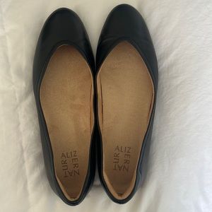 New in box Naturalizer Dress shoes